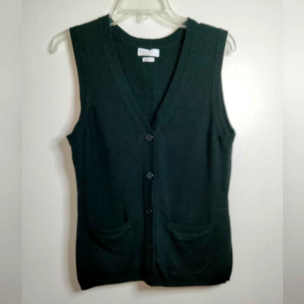 Van Heusen (Size M) Black Button Down Front Sleeveless Slip Pocket Sweater Vest